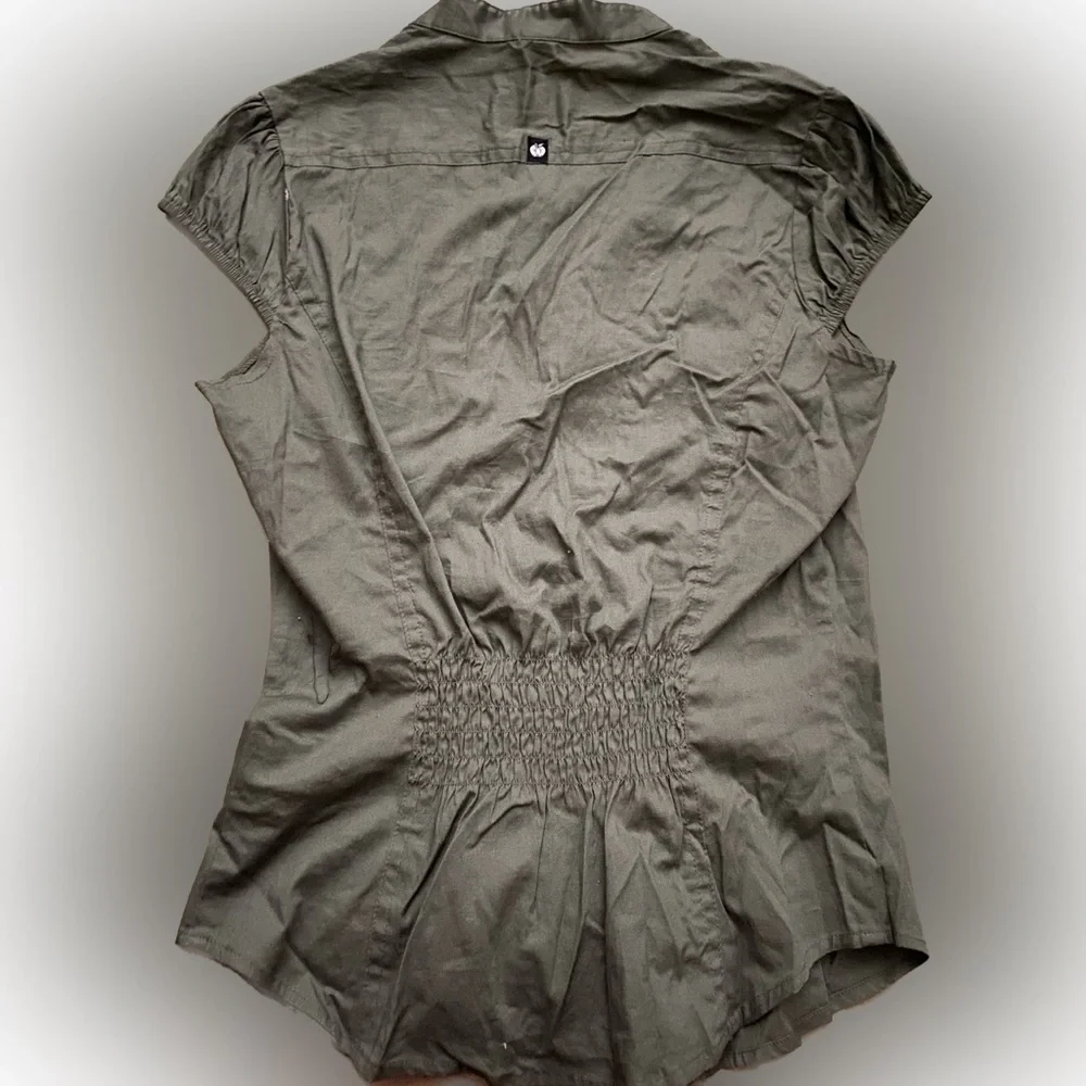 Apple Bottoms Shirt - Picture 2 of 4